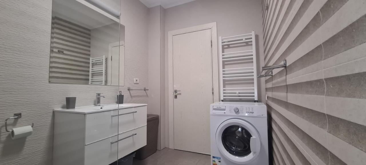 Stefania Sweet Apartament Орадя Екстер'єр фото